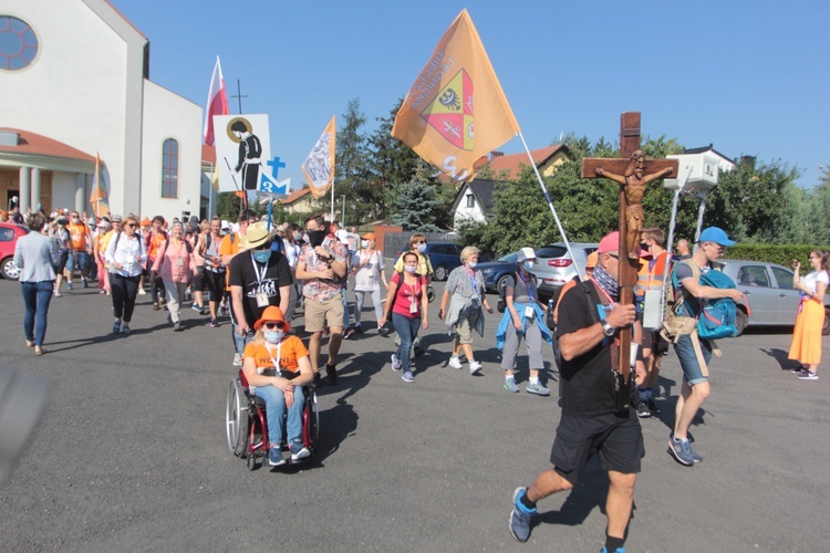 Bolesławiec w drodze do Matki