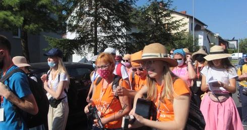 Bolesławiec w drodze do Matki