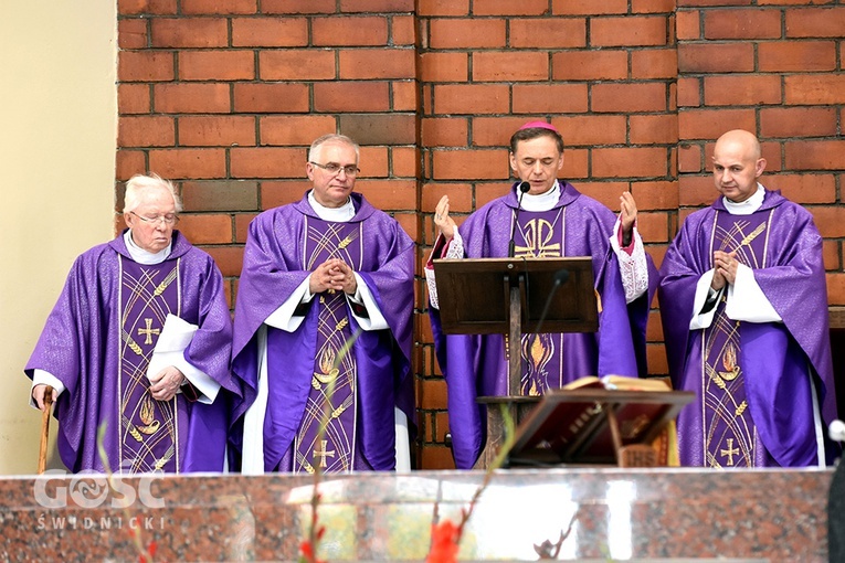 Pogrzeb Jana Kryśpiaka, szafarza i ojca kapłana