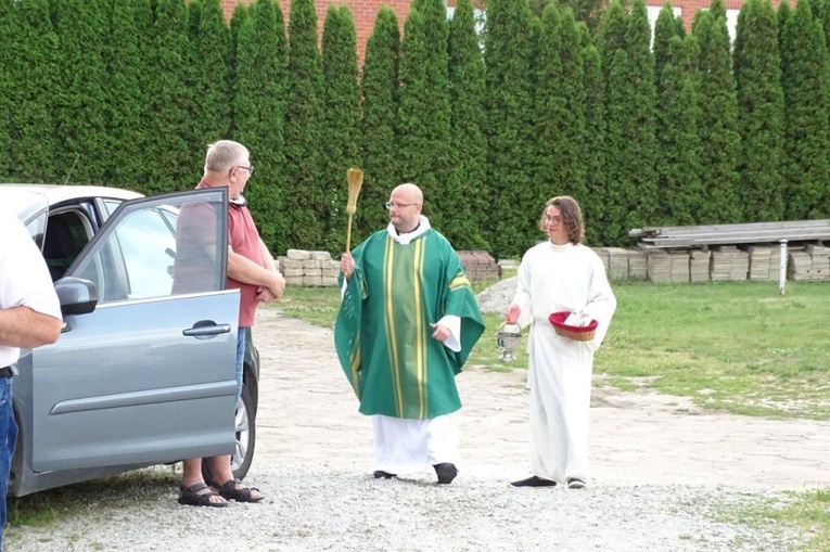 Poświęcenie samochodów we Wschowie