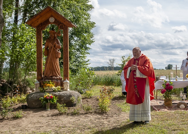 Figura św. Jakuba w Karsince