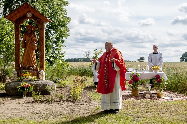 Figura św. Jakuba w Karsince