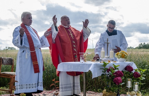 Figura św. Jakuba w Karsince