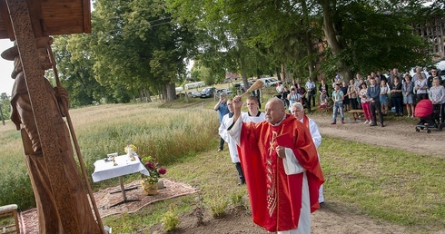 Figura św. Jakuba w Karsince