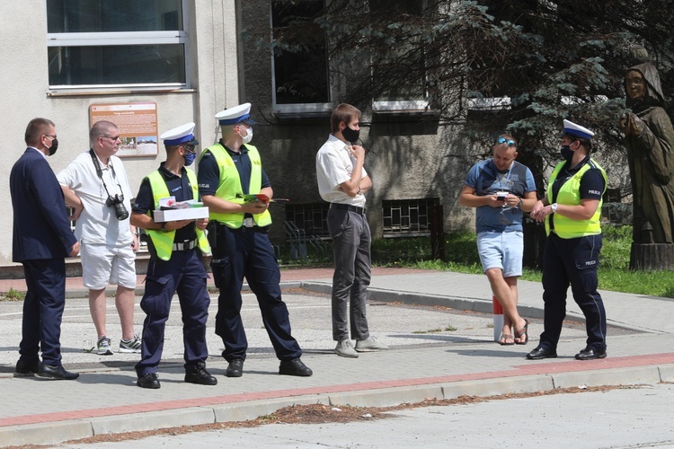 Akcja Policji i Caritas - ze św. Krzysztofem - w Bielsku-Białej 2020