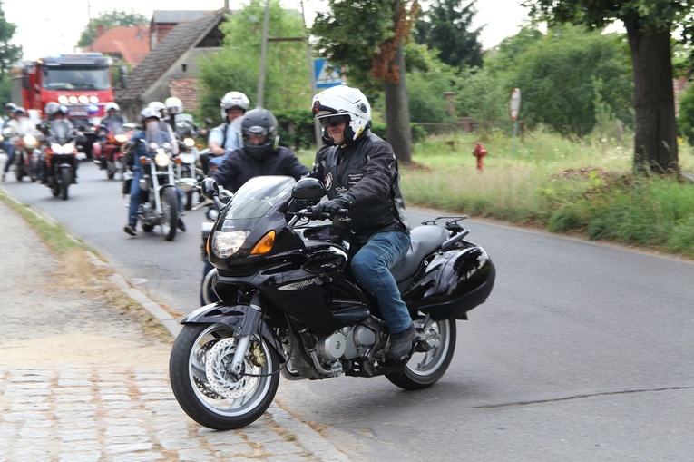 Motocykliści u św. Walentego w Lubiążu
