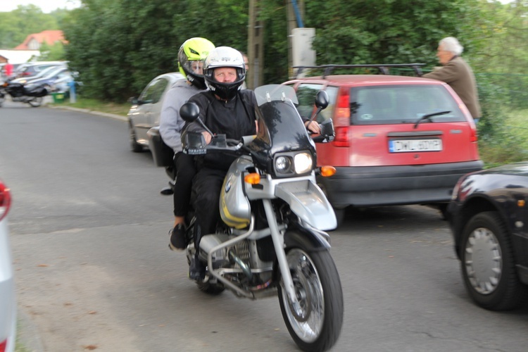 Motocykliści u św. Walentego w Lubiążu