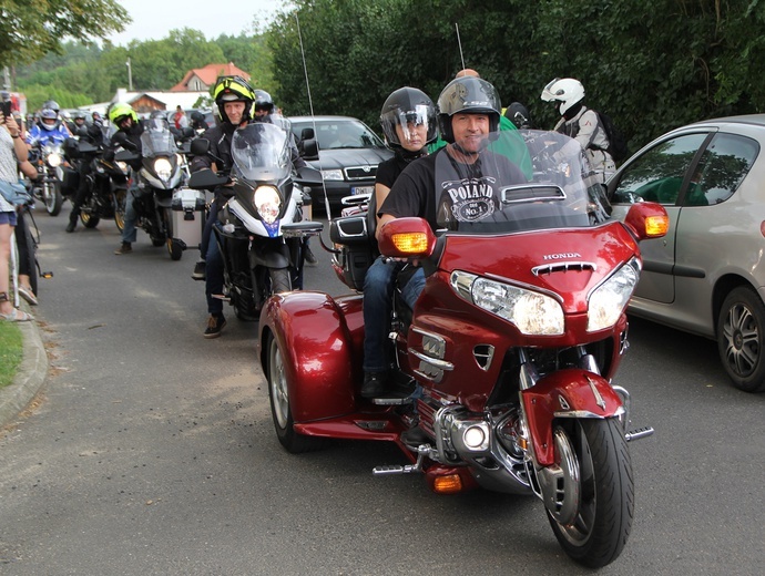 Motocykliści u św. Walentego w Lubiążu