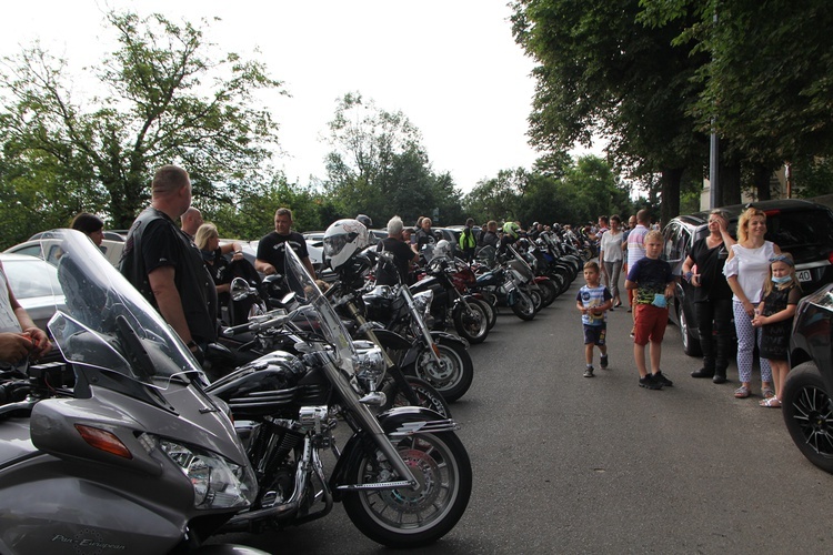 Motocykliści u św. Walentego w Lubiążu