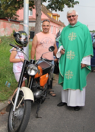 Motocykliści u św. Walentego w Lubiążu