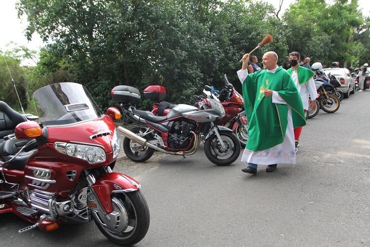 Motocykliści u św. Walentego w Lubiążu