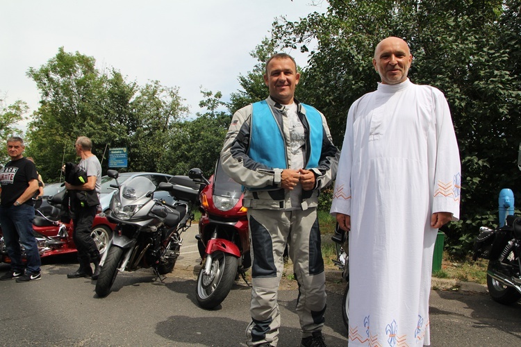 Motocykliści u św. Walentego w Lubiążu