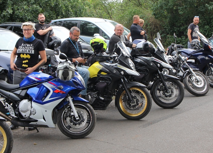 Motocykliści u św. Walentego w Lubiążu