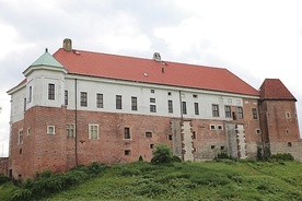 Widok zachodniej części sandomierskiego zamku.