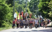 Pątnicy po nocnym marszu dotarli do Domu św. Faustyny 