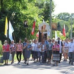 Pątnicy po nocnym marszu dotarli do Domu św. Faustyny 