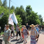 Pątnicy po nocnym marszu dotarli do Domu św. Faustyny 