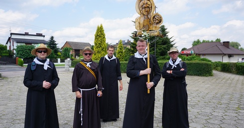 Rybnik. Pięciu kapłanów wyruszyło na Jasną Górę