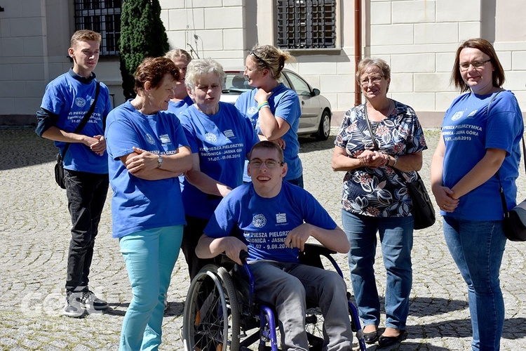 Pożegnanie pieszych pątników pieszej pielgrzymki na Jasną Górę