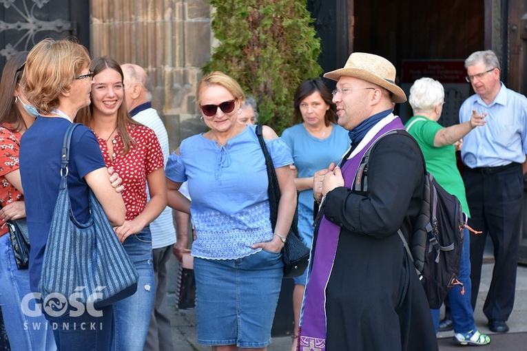Pożegnanie pieszych pątników pieszej pielgrzymki na Jasną Górę