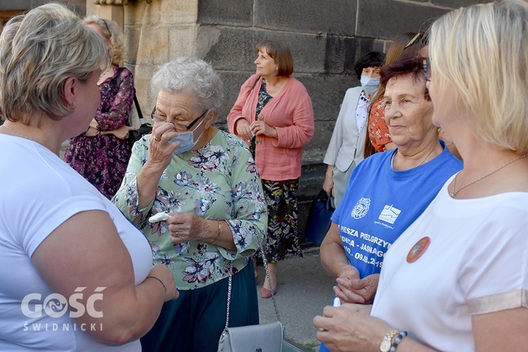 Pożegnanie pieszych pątników pieszej pielgrzymki na Jasną Górę