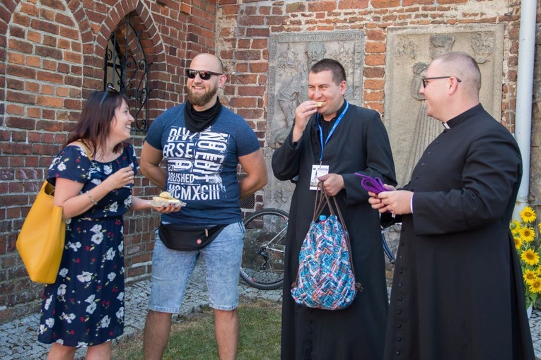 Jednodniowa Piesza Pielgrzymka z Głogowa do Piersnej - cz. II