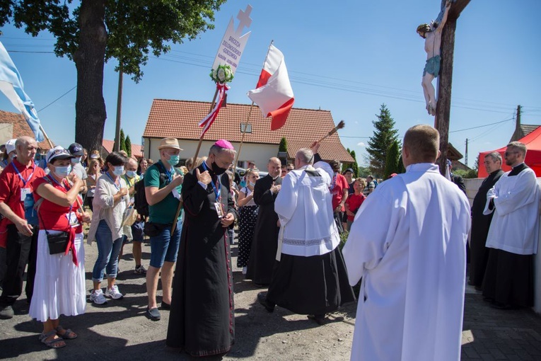 Jednodniowa Piesza Pielgrzymka z Głogowa do Piersnej - cz. II