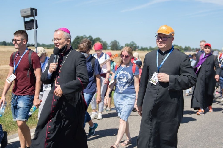 Jednodniowa Piesza Pielgrzymka z Głogowa do Piersnej - cz. II