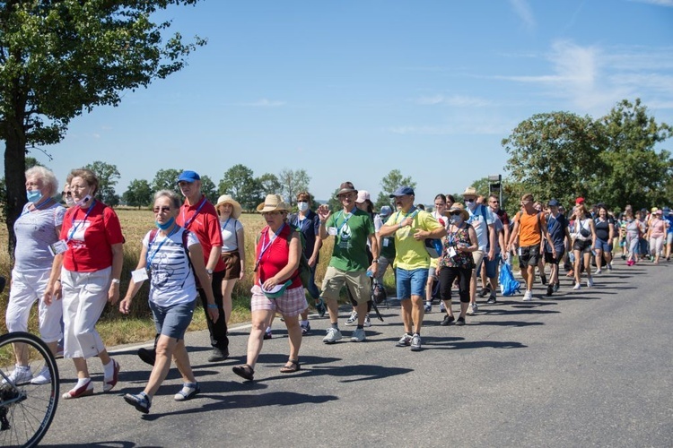 Jednodniowa Piesza Pielgrzymka z Głogowa do Piersnej - cz. II