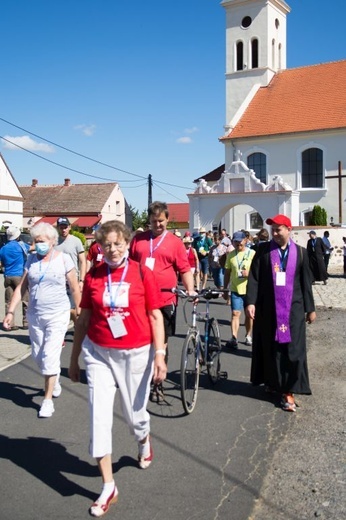 Jednodniowa Piesza Pielgrzymka z Głogowa do Piersnej - cz. II