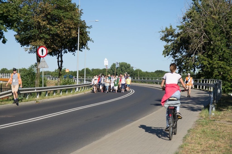 Jednodniowa Piesza Pielgrzymka z Głogowa do Piersnej - cz. II