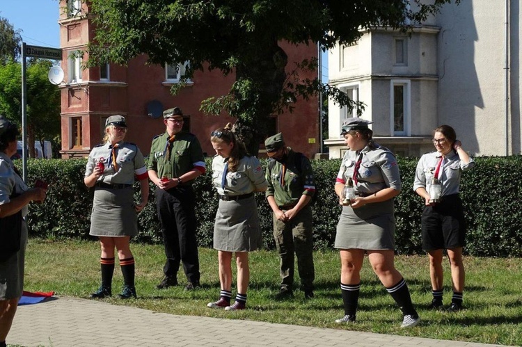 Harcerze ze Wschowy uczcili Powstańców Warszawskich