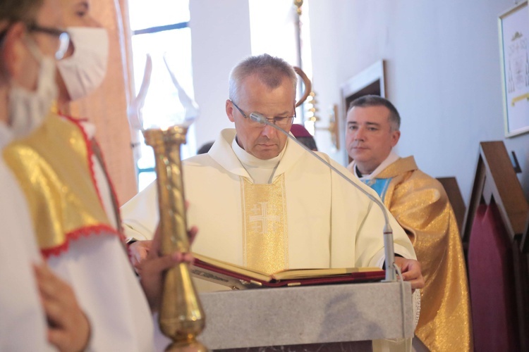 Nowy ołtarz w Niecieczy