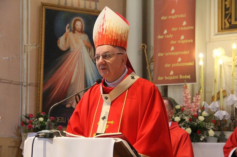 Bierzmowanie w parafii św. Tomasza Becketa 