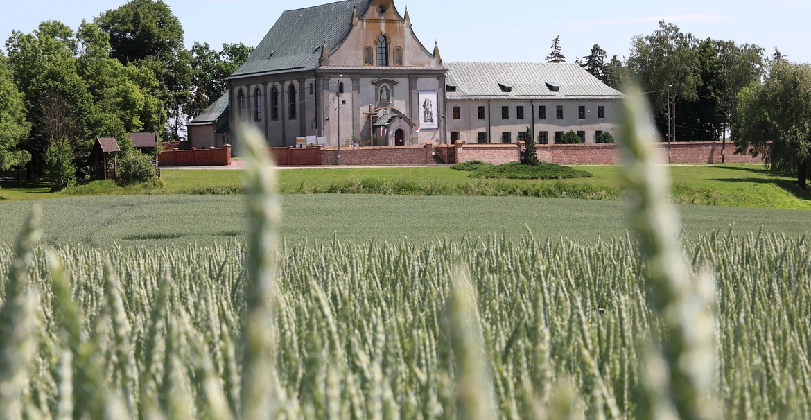Rywałd. Sanktuarium Matki Bożej Rywałdzkiej
