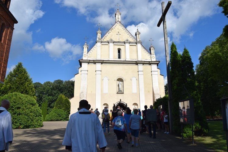 Pielgrzymka do Białej Rawskiej