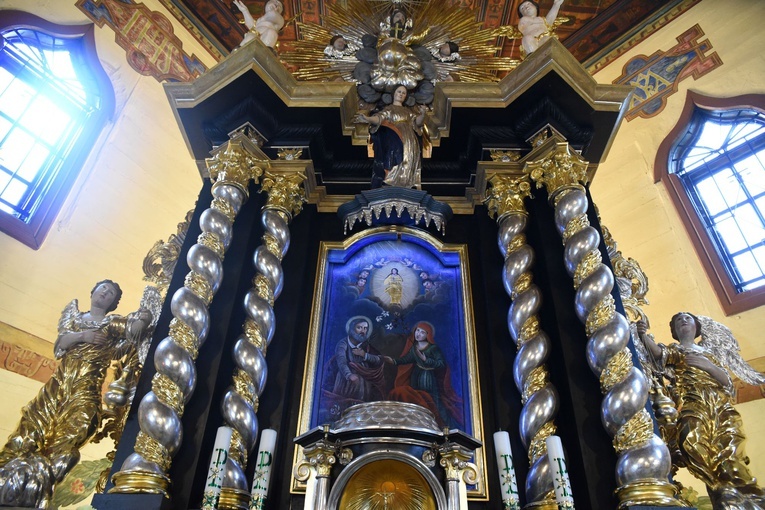 Zabytkowy kościół w Krużlowej