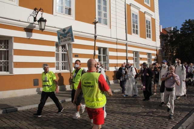 Msza św. na rozpoczęcie 309. WPP. Pątnicy ruszyli za oficjalną pielgrzymką