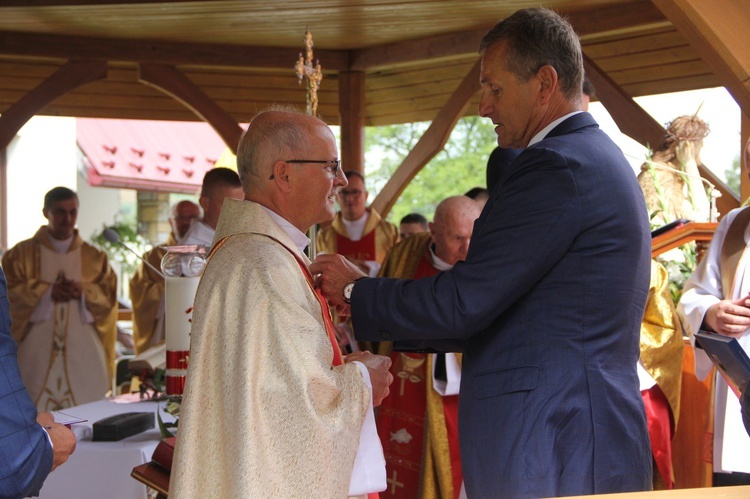 Jaworzna. Kapłani na medal