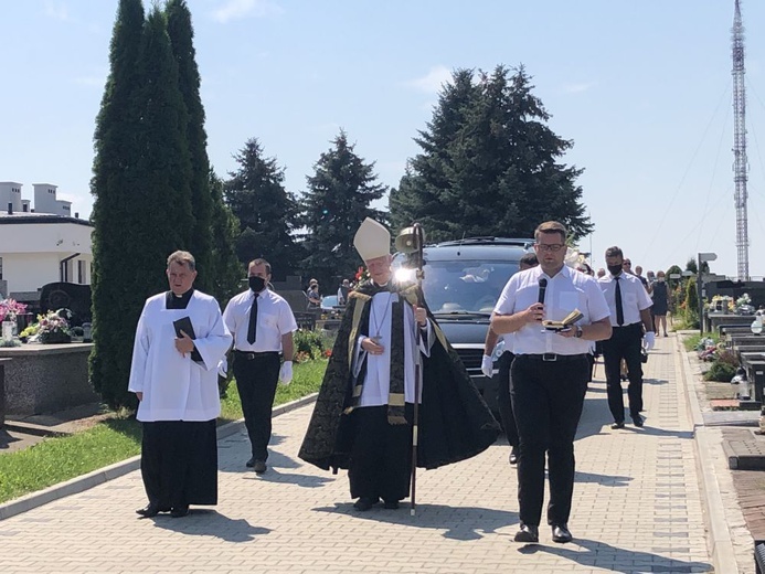 Pogrzeb Jana Deca, starszego brata emerytowanego biskupa świdnickiego