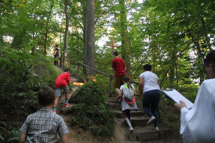 Ciężkowice. Golgota Skamieniałego Miasta