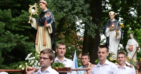 Program metropolitalnych uroczystości w Kamieniu Śląskim