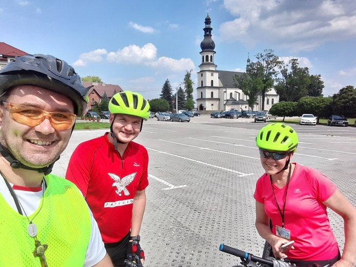 Z Kąclowej na Jasną Górę