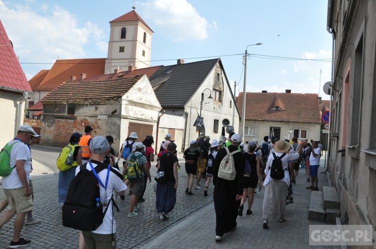 Piesza pielgrzymka z Zielonej Góry do Otynia