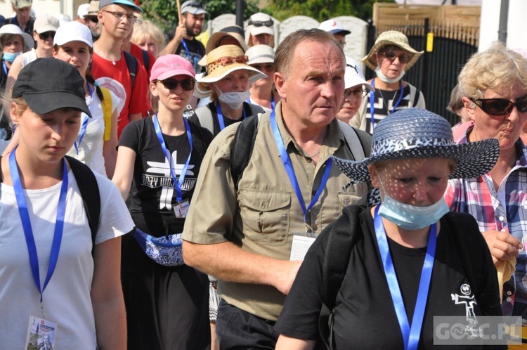 Piesza pielgrzymka z Zielonej Góry do Otynia