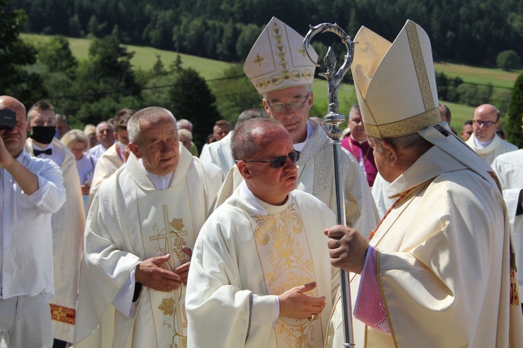 Stawisza. Poświęcenie pomnika i kaplicy św. Jana Pawła II