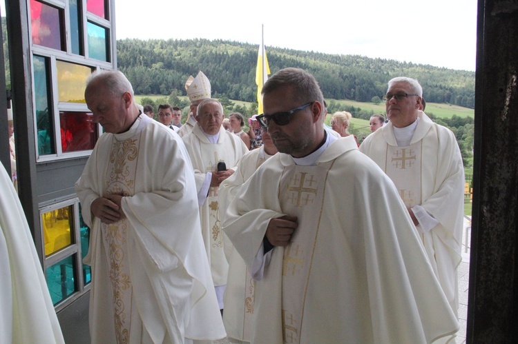 Stawisza. Poświęcenie pomnika i kaplicy św. Jana Pawła II