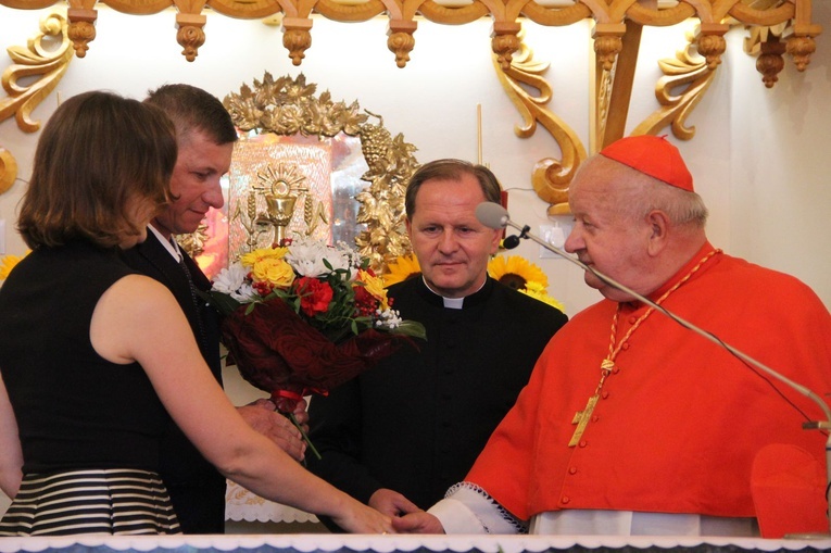 Stawisza. Poświęcenie pomnika i kaplicy św. Jana Pawła II