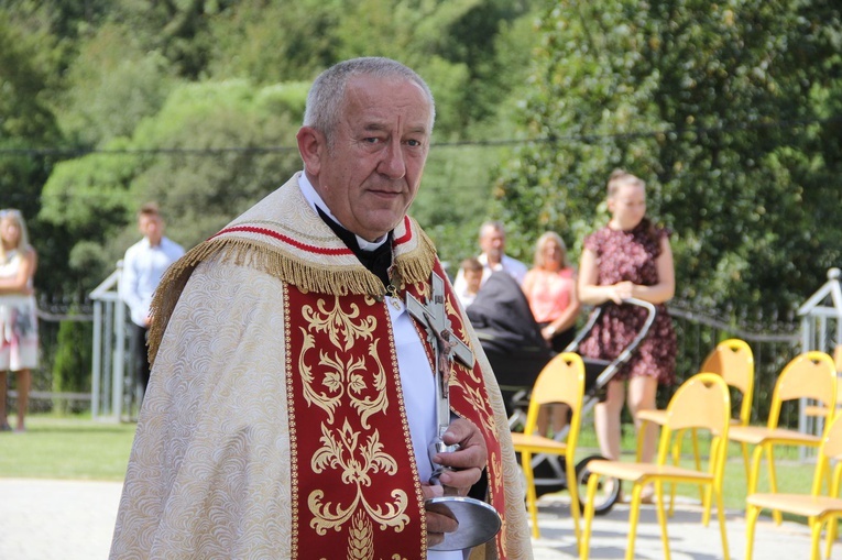 Stawisza. Poświęcenie pomnika i kaplicy św. Jana Pawła II