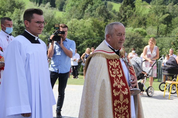 Stawisza. Poświęcenie pomnika i kaplicy św. Jana Pawła II